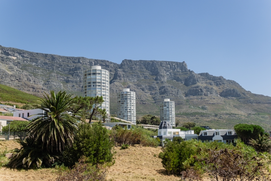 2 Bedroom Property for Sale in Vredehoek Western Cape